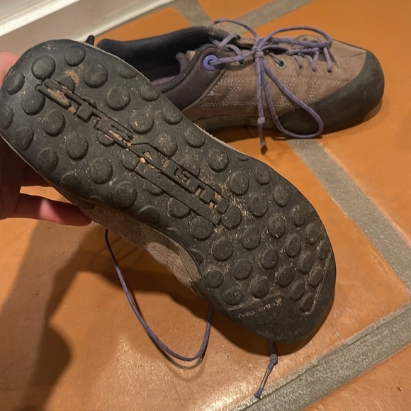 Five Ten Guide Tennie Approach Shoes - Women's - Picture 5 of 7